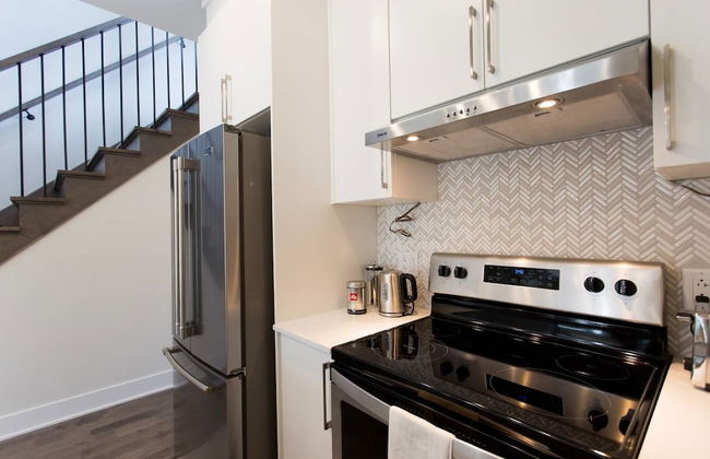 Stunning Split Level 3 BR Little Italy Apartment - Foto 29