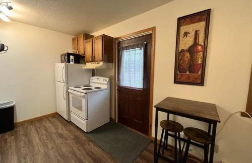 Apartment E - Rental Unit in Tomah - Photo 2