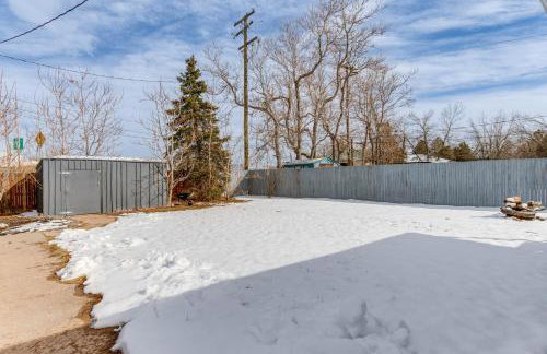 Covered Patio, Gas Grill and Yard Sheridan Home! - Foto 21