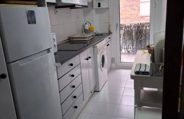 Alojamiento AJO con piscina y tenis - Ajo Palace - Foto 17