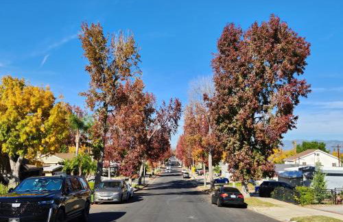 4 BR Encino Home w/ Amazing Yard, Near Everything - Foto 37