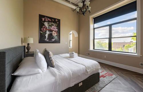 Above Coffee Shop, Cincy Hilltop Apt, City Views! - Foto 18