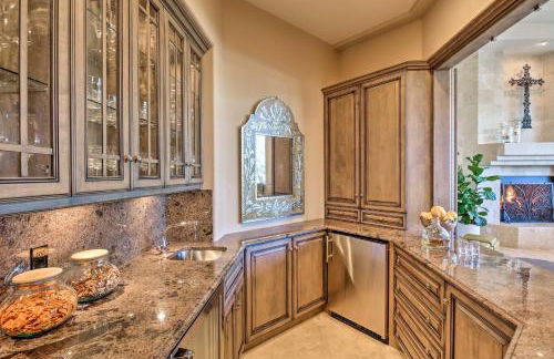 Lavish Paradise Valley Home with Sports Court and Pool - Foto 9