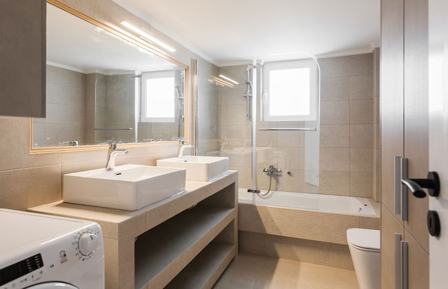 Celestial 3BR Apartment with Balcony - Foto 34