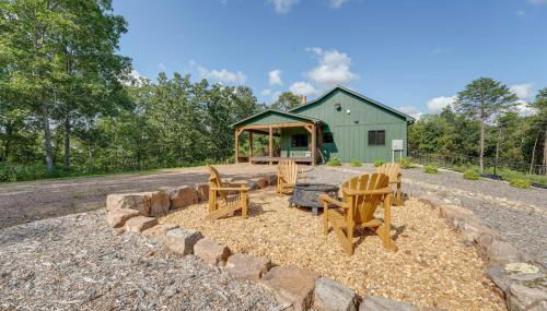 400 Acres on Lavender Mtn Getaway with Hot Tub! - Foto 3