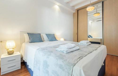 Bright 2BR in Clot Desk Fiber Wi-Fi - Foto 7