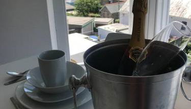 Modern Studio Apartment with harbour views - Foto 3