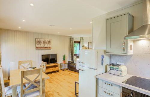 Birch Lodge 13 with Hot Tub - Foto 23