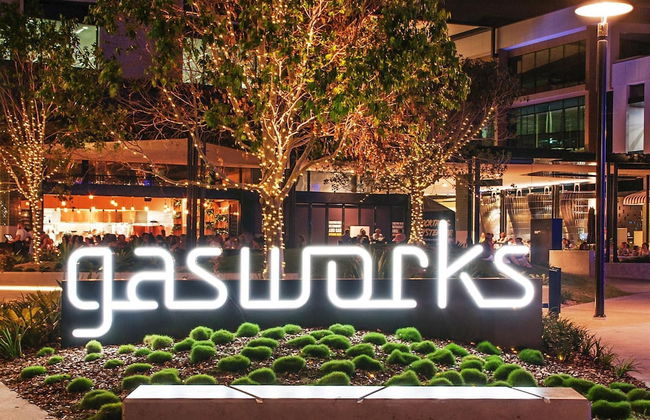 2BR Food Drink Hub Pool 2 Cars Gym Rooftop - Foto 22