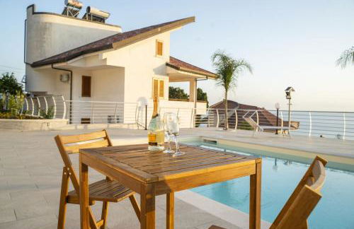 Villa Acquamarina, Family apartments with pool - 300 meters from the beach - Foto 27