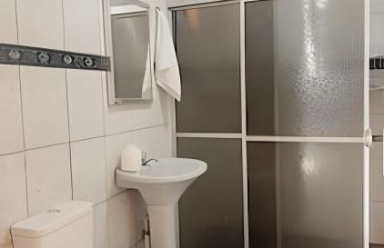 Casa com 2 suites e 1quarto piscina Ar para 8 hospedes - Foto 75