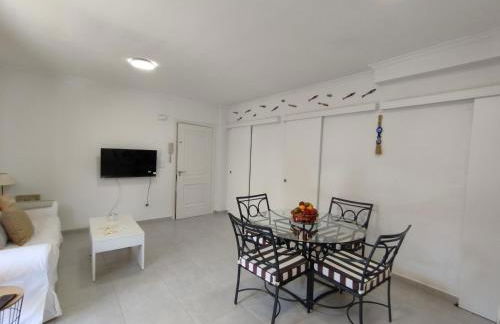 La Mediterránea - Photo 20