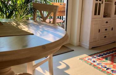 Gemütliche Wohnung mit Sonnenterrasse im blauen Holzhaus - Foto 10