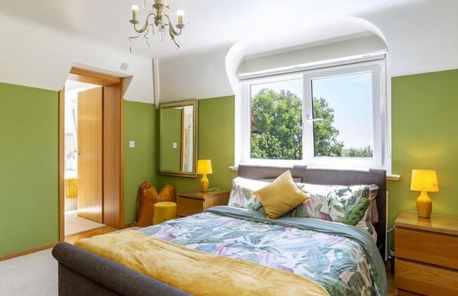 Sleeps10/18-parking-garden-pool-hottub-balcony - Foto 6