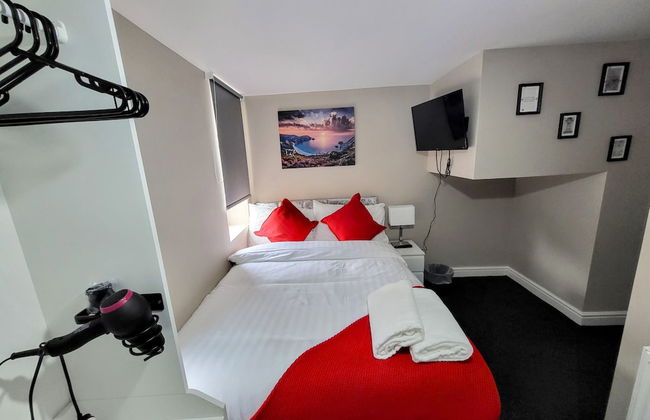 Comfortable Stay - LB Ave - Photo 12