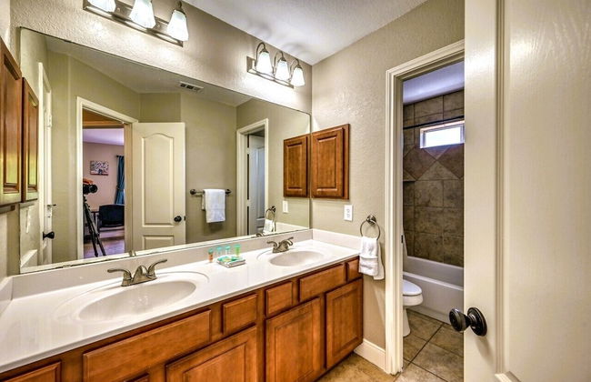 Luxury Home! - Pool - Fire Pit - Near Canyon Lake! - Foto 21