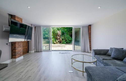 Chalet Gerrards Cross - Photo 11