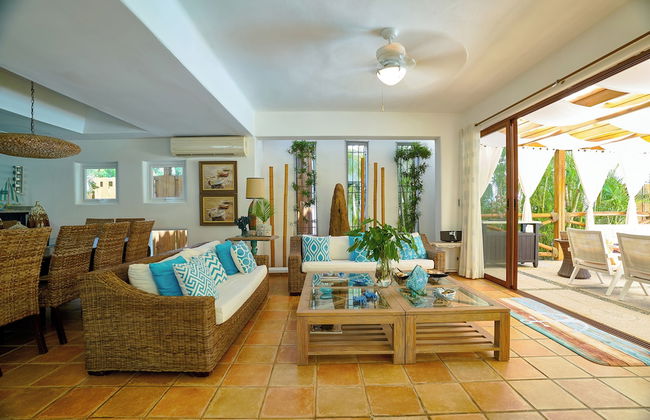 Beach Villa in El Portillo Sleeps 12 - Foto 23