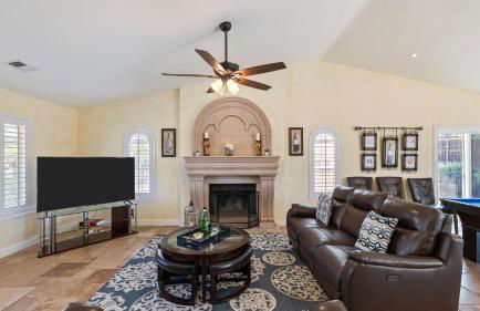 Chardonnay Charm by Avantstay Luxe Group Retreat w/ Pool Mins to Wineries - Foto 8