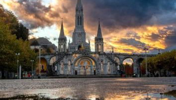 Appartement l'esprit de Lourdes, proche sanctuaire et gare, vue sur le château - Foto 2