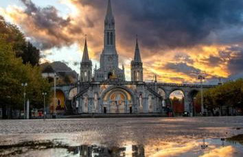 Appartement l'esprit de Lourdes, proche sanctuaire et gare, vue sur le château - Foto 2