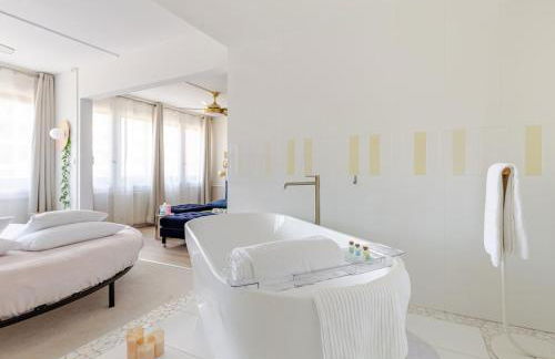 Suite 2 à 4 personnes lit rond Bergson Stade Zénith - Foto 9