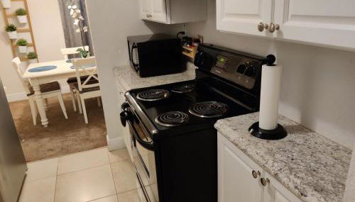 Beautiful 2-Bedroom Condo Near Universal and other Orlando Attractions, King Bed & Wi-Fi - Foto 4