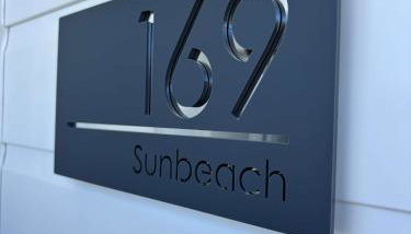 169 - Two bed Chalet on Sunbeach Holiday Park - Sleeps 5, pet friendly, FREE pool and entertainment passes included - plus WiFi, bed linen and towels included 300m from the beach! - Foto 5
