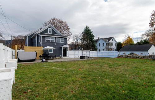 Updated Family-sized Home in Heart of Rutland, Near Slopes, EV Level 2, Hot Tub - Photo 43