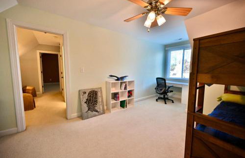 Majestic Home in Summer Oaks - Foto 38