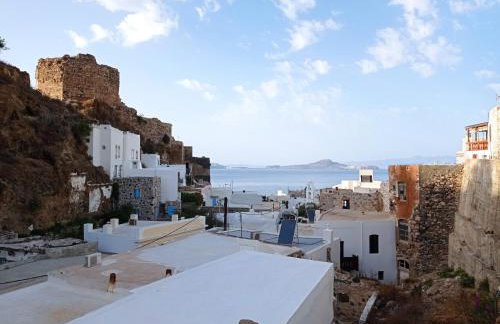 quiet stone house in Nisyros - Photo 6