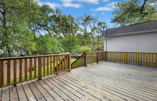 2025 New Build Victorian Gem on UT, 4BR, 2BA Downtown with Free Parking - Foto 20