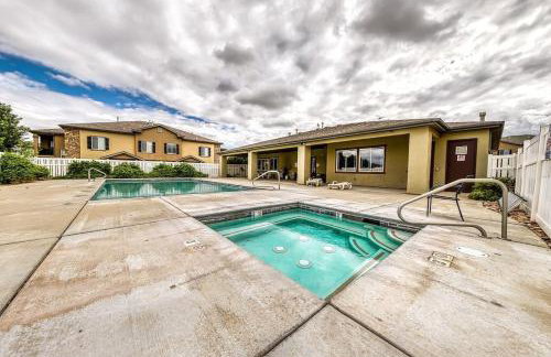 Cedar Getaway - Hot Tub, Private Sauna, Pool-Pong! - Foto 13