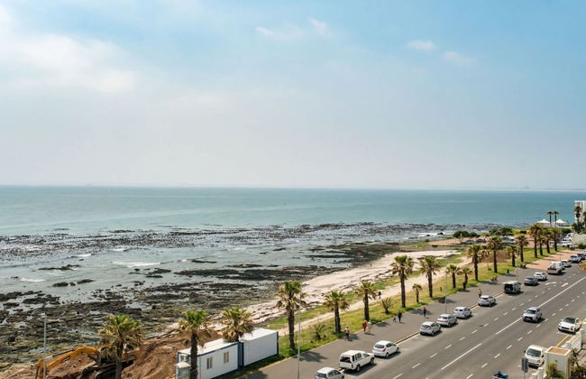 Fresh Sea Air and Endless Views at Twilight Tide - Photo 14