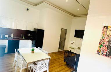 jolie maison individuelle 50 m2 ,design et climatisée, tout confort, wifi, terasse privée , 5 min plage et autoroute, stationnement gratuit - Foto 7