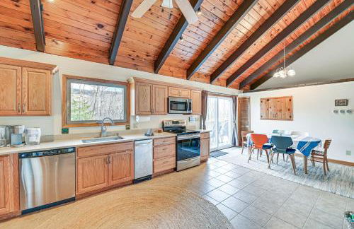 Mtn-View Home with Deck on 4 Acres in Windham - Foto 9
