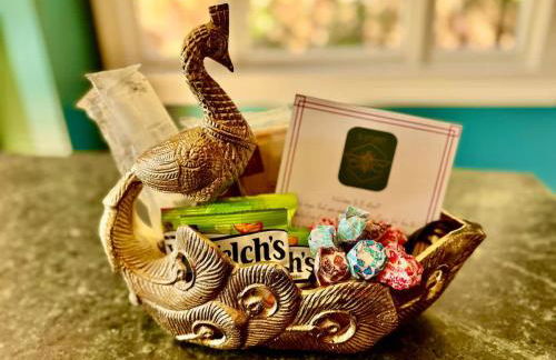 Gorgeous Eccentric Family Home with Cowboy Pool - Foto 25