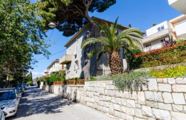 2-bdr apt With Shared Garden, 3 min Walk to Beach - Foto 30