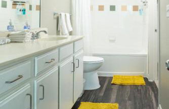 Cozy 1,100sf apartment in the heart of Legacy - Foto 9