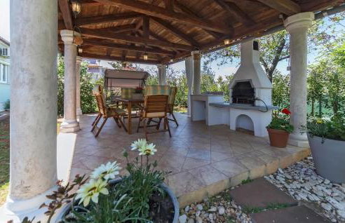 1 Bedroom Cozy Apartment In Valtura - Foto 9