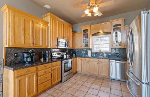 Lakeside Haven Dock/Slip Fire Pit Game Room Kayaks - Foto 32