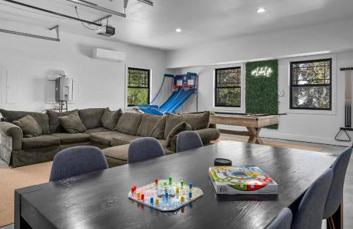 Views! Dock, Water, Game Room, Kids Room! - Foto 50