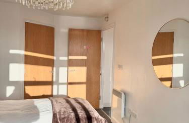 Lux 2-Bed City Centre Apartment Sleeps 6 Free Parking Balcony Near Leeds Station & Millennium Square view - Foto 20