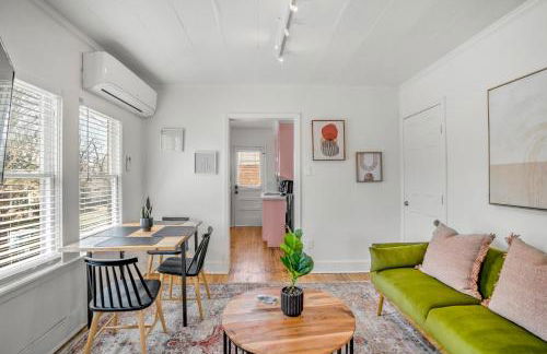 Historic Heights Boss Babe Bungalow - Foto 13