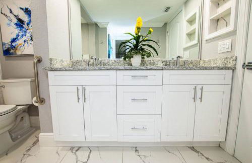 Newly Listed! 20 Percent Off! Golf and Tennis Community - Lavish Living - Foto 23