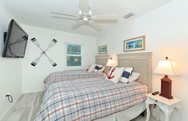 Tarpon Pointe 2 Bedroom Home by RedAwning - Photo 5