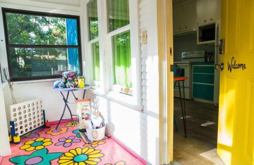 The Bluebird Cottage Style Cabin with Hot Tub near Turner Falls and Casinos - Foto 8