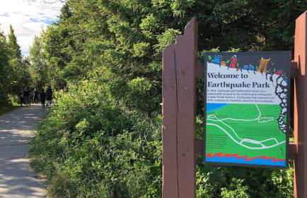 New-Game Room-Nearby Lake-Airport-Family-Bear Haus - Photo 29