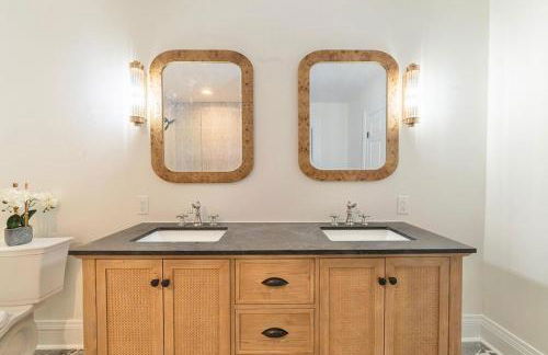 Near Ft Moore Ft Benning and CSU Restored Historic Home - Foto 8