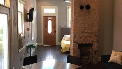 Modern Condo Blocks from Quarters - Photo 2